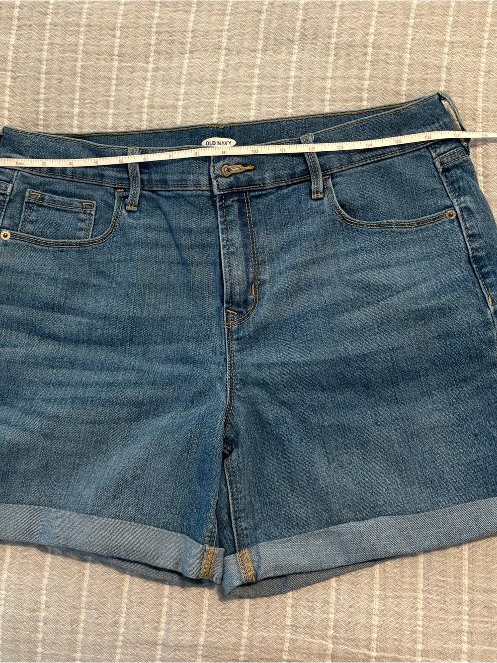 Old Navy Medium Blue Denim Roll-Cuff Women's Shorts